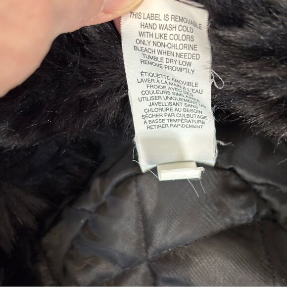 Vintage Women’s Faux Fur Quilted Black Plaid Trapper Hat Buckle 2014 Winter Snow - Picture 12 of 12